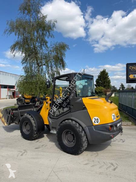 Nakladač Mecalac Ax1000