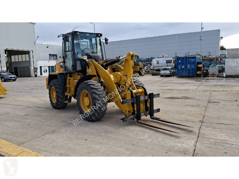 Nakladač Caterpillar 918M