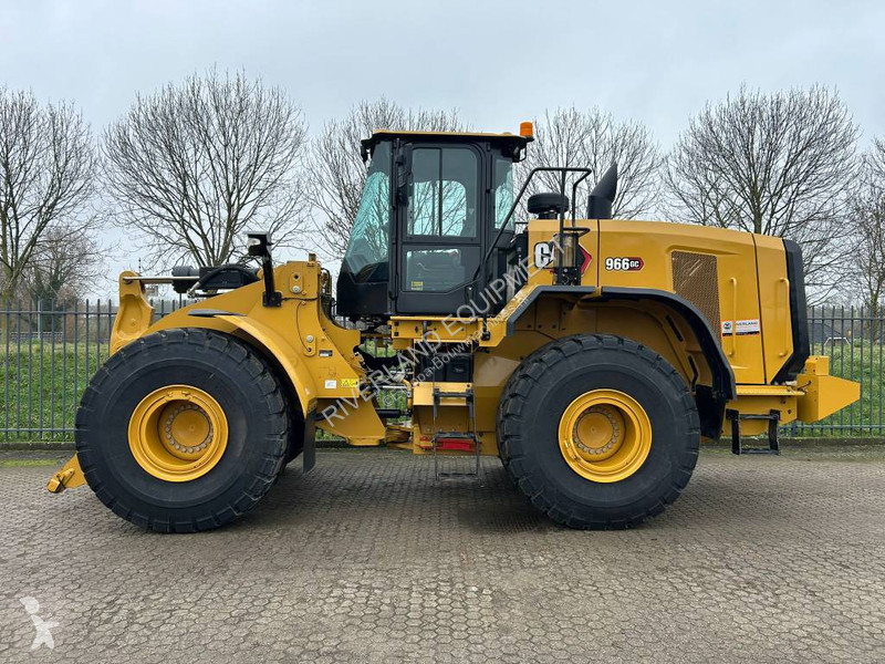 مُحمّلة Caterpillar GC wheel loader Demo 650 hours