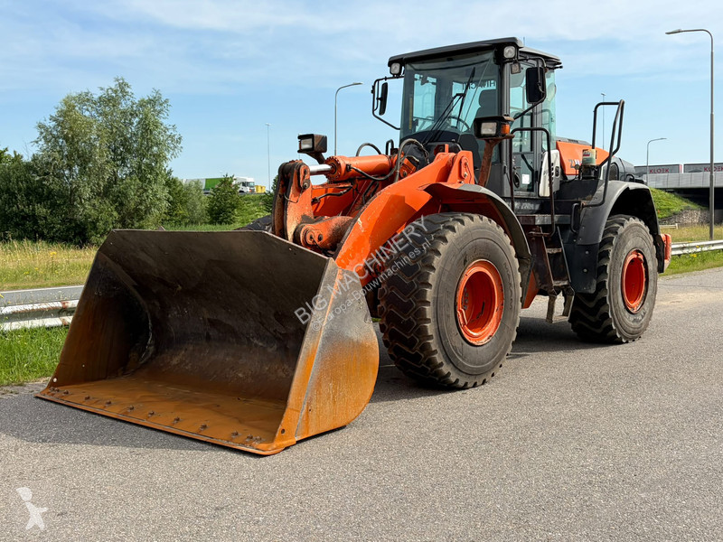 Nakladač Hitachi 5B