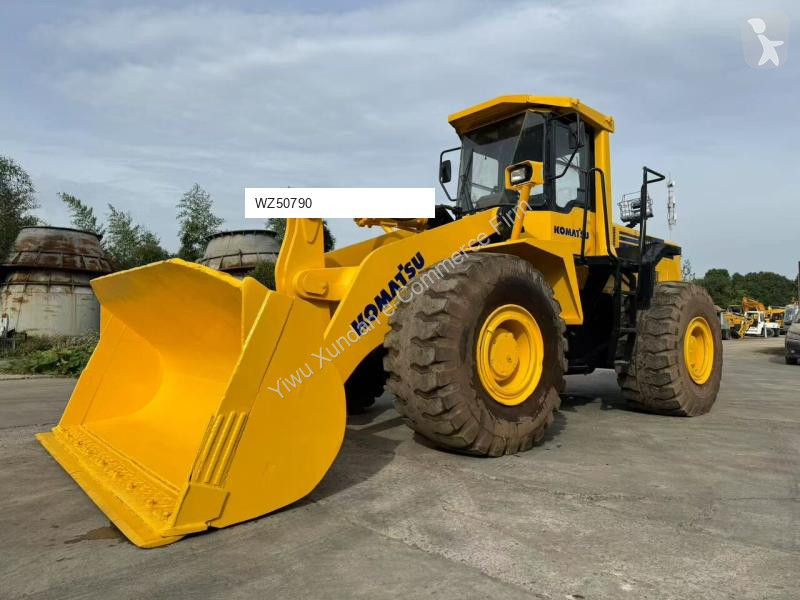 Nakladač Komatsu