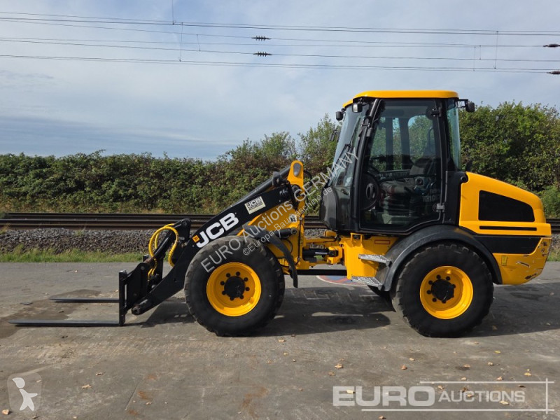Товарач JCB 409