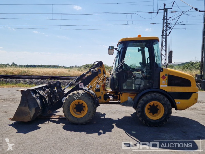 مُحمّلة JCB 406