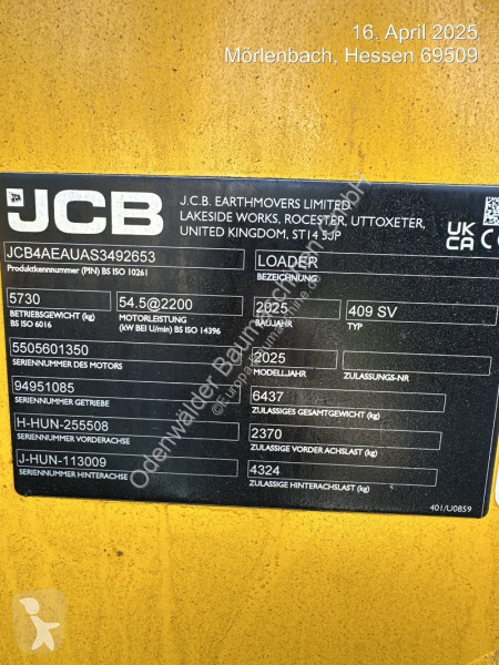 Nakladač JCB