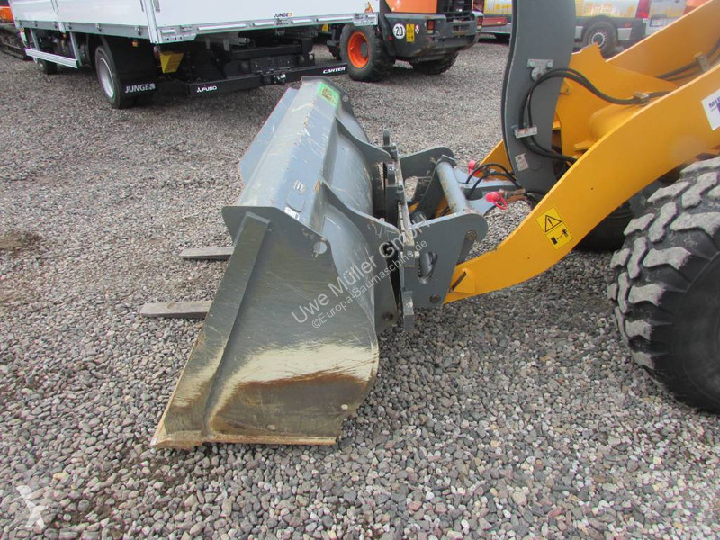 مُحمّلة Liebherr L 506 Radlader 45.000 EUR