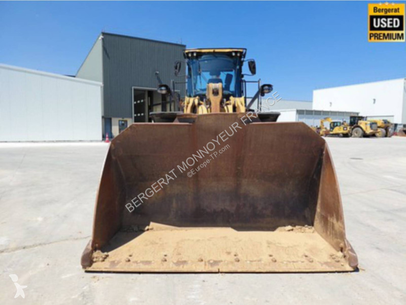 Nakladač Caterpillar 972 XE