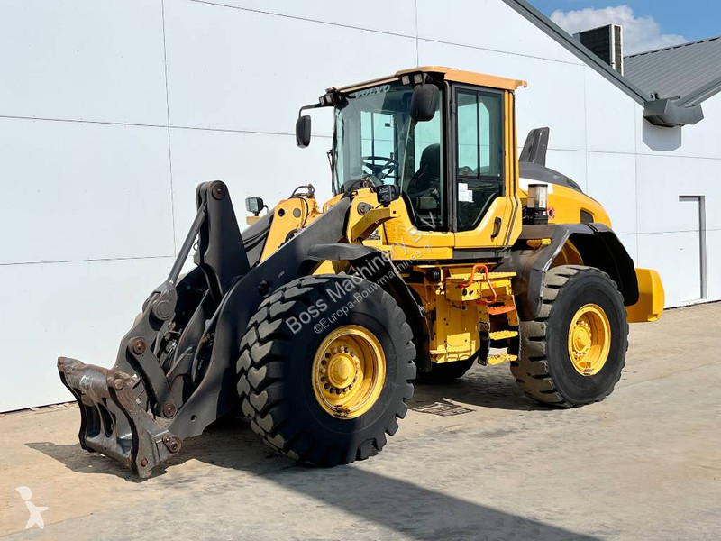 مُحمّلة Volvo - 3th Function + Quick Coupler