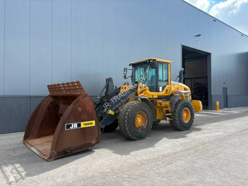 مُحمّلة Volvo (High tip bucket)
