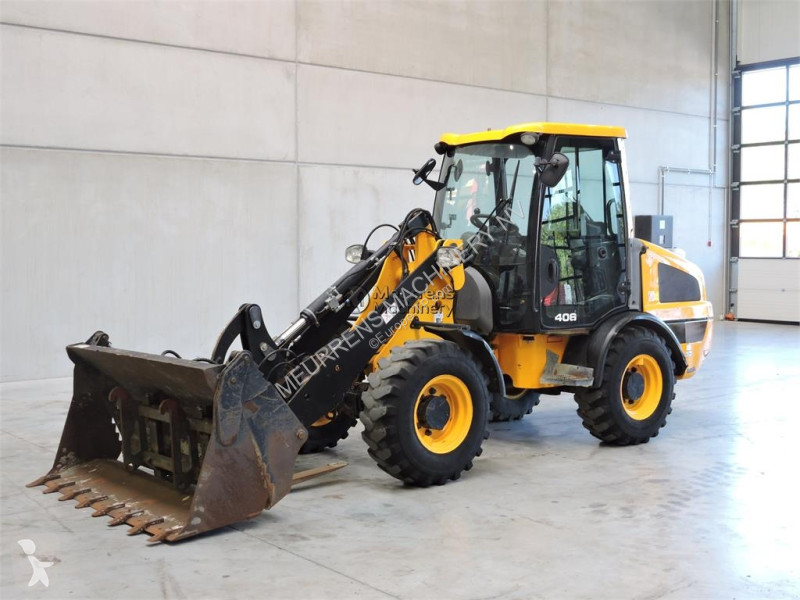 مُحمّلة JCB 406 + Fork