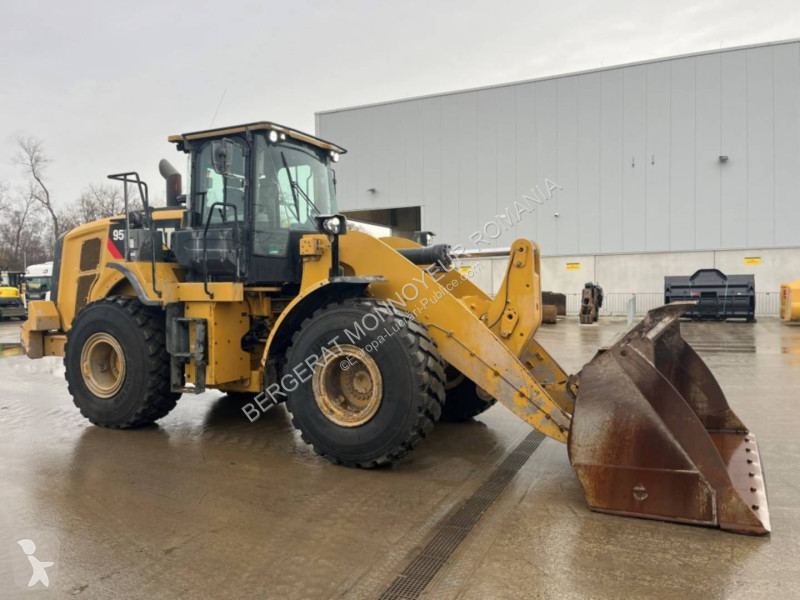 Nakladač Caterpillar 950M