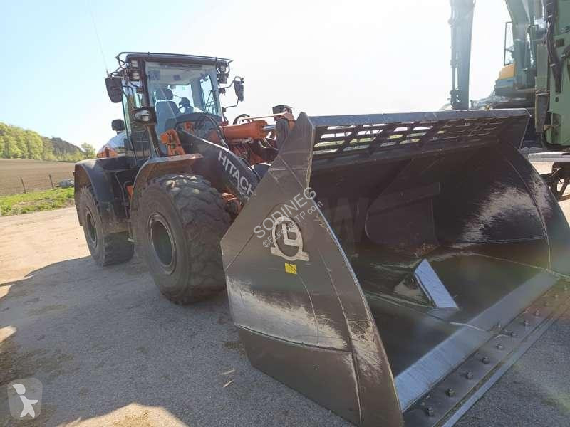 Nakladač Hitachi