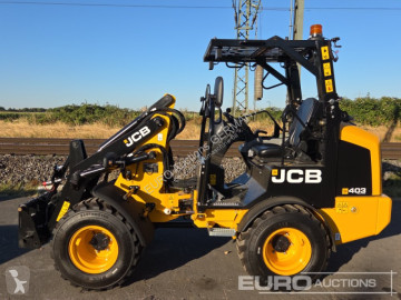 محملة بعجلات JCB
