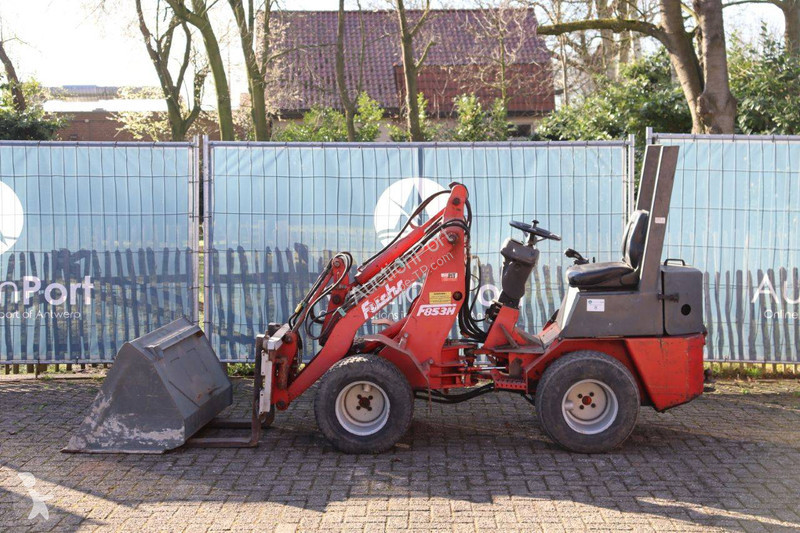 Nakladač Fuchs F853H
