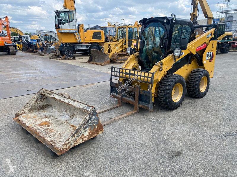 Nakladač Caterpillar D3 .