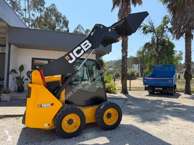 Nakladač JCB 155