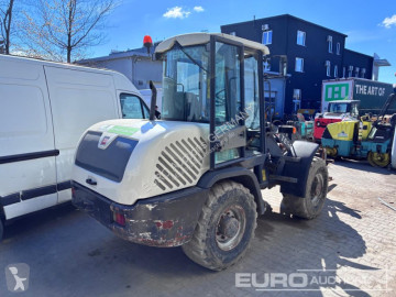 Колесен товарач Terex