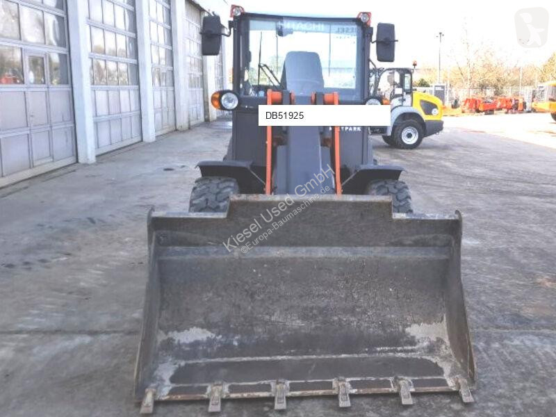 Nakladač Hitachi 6