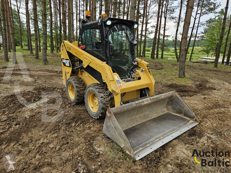 Фронтальный погрузчик Caterpillar D