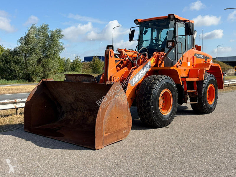 Incarcator Doosan 3