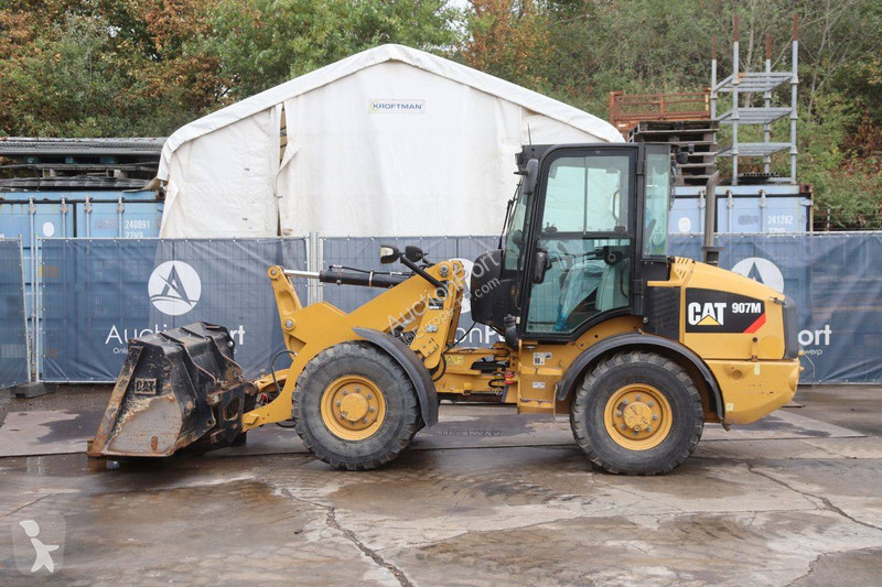 Pala cargadora Caterpillar 907M