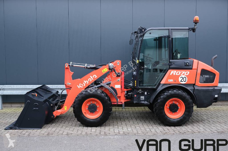 Pala cargadora Kubota R 070 | 2023 | 740h |...