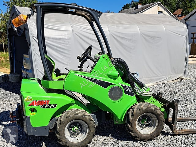 Pala cargadora Avant tecno 423