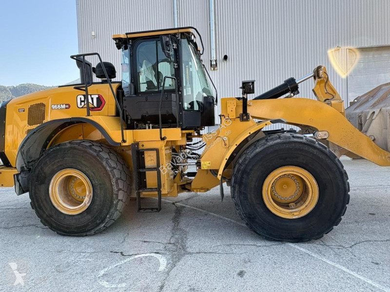 Pala cargadora Caterpillar 966M XE