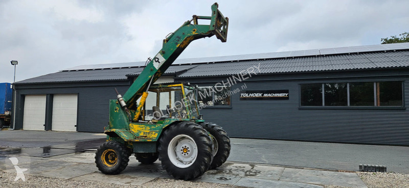 Shovel JCB 520M