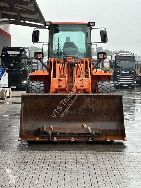 Навантажувач Doosan inkl. Schaufel & Gabel...
