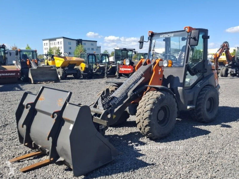 Навантажувач Hitachi 6