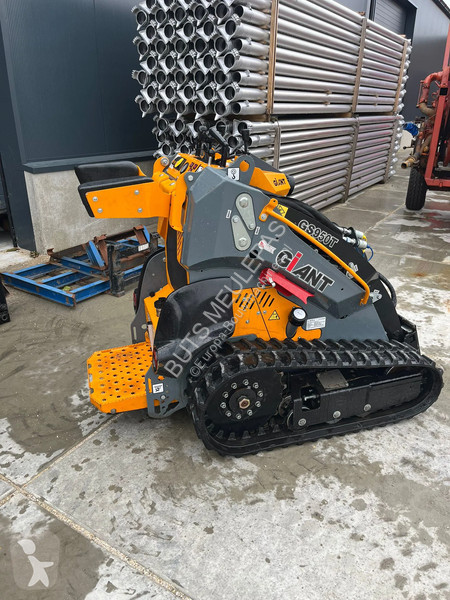 Навантажувач Giant GS 950 T schranklader skid...