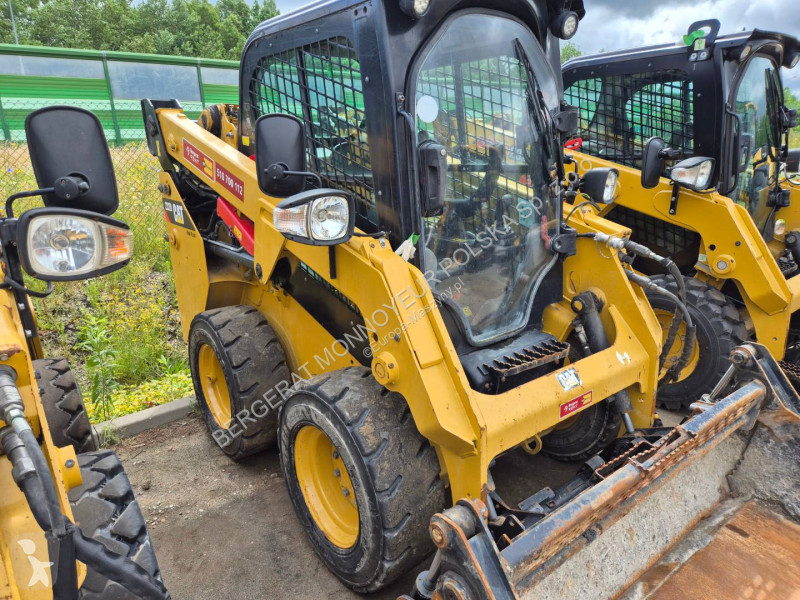 Навантажувач Caterpillar 232D