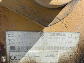 Pá carregadora sobre pneus Caterpillar