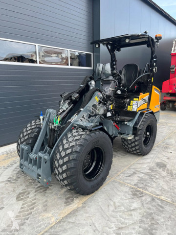 Chargeuse sur pneus Giant neuve