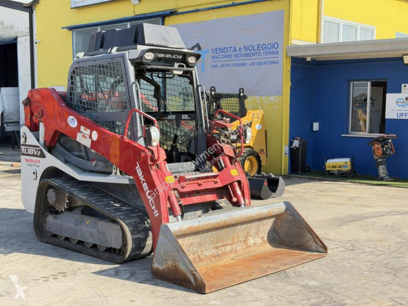 Shovel Takeuchi TL10V-2