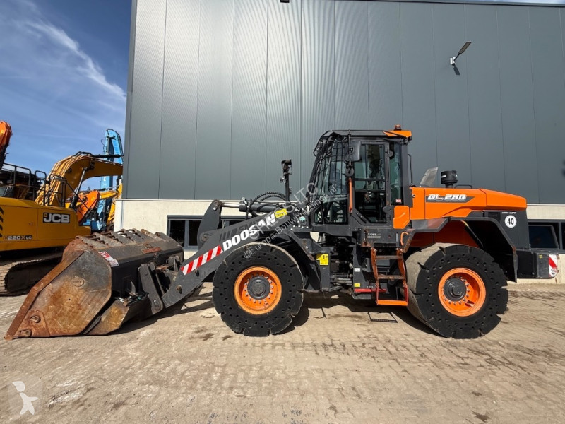 Lastare Doosan DL 280-7 - DL 280 - Solid tyres...