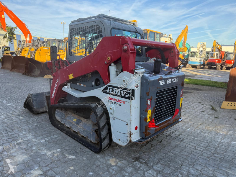 Lastare Takeuchi TL10V-2 .