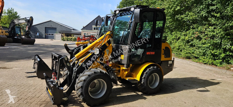 Incarcator  780 T en H loaders