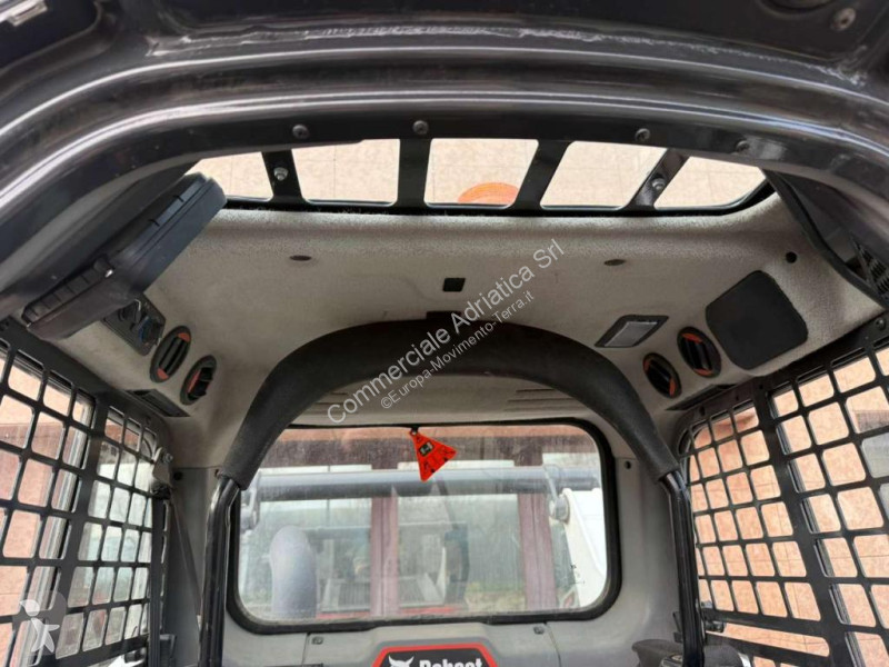 Pala cargadora Bobcat S76