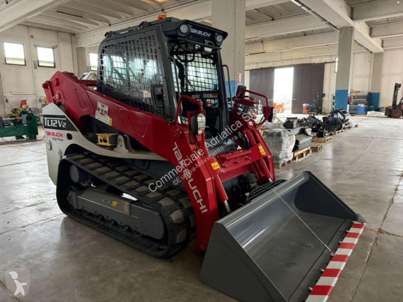 Chargeuse Takeuchi TL12V2