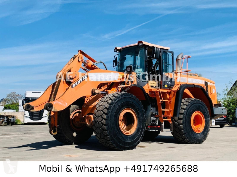 Chargeuse Doosan 4503...