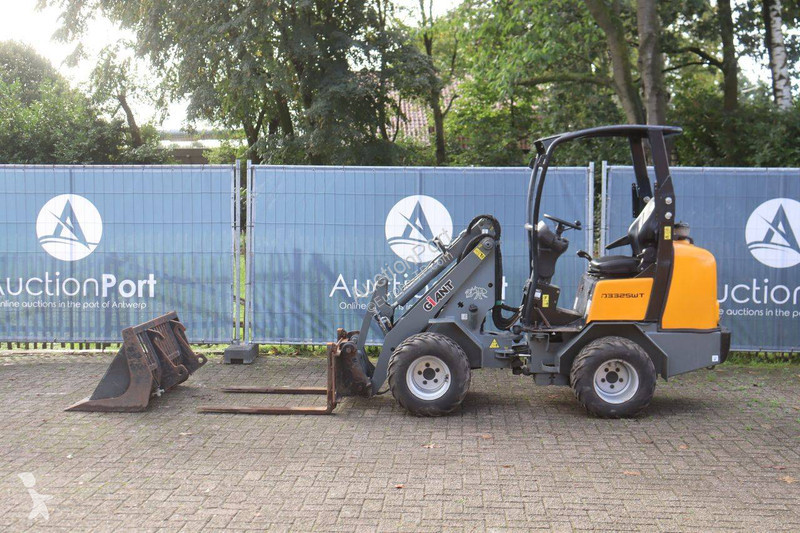 Chargeuse Giant D332SWT