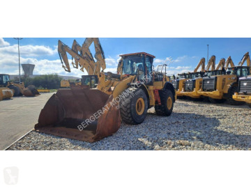 Колесен товарач Caterpillar