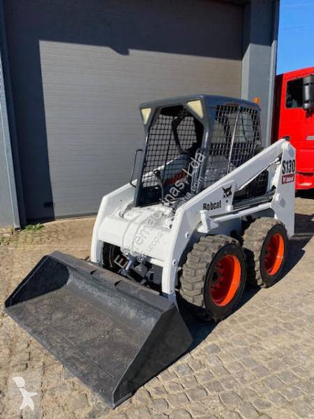 Shovel Bobcat