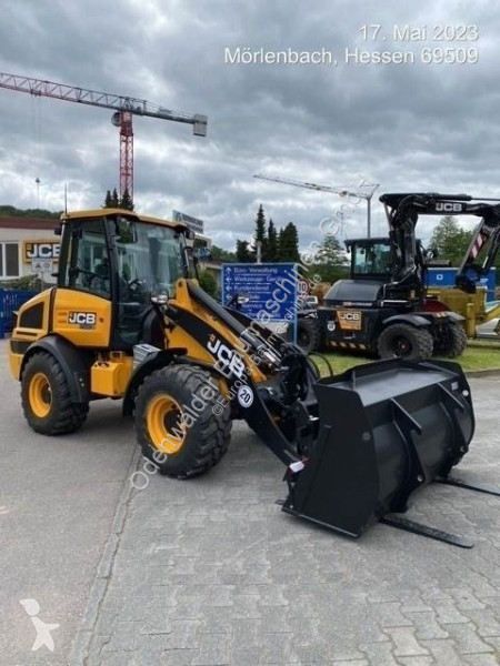 Shovel JCB 409