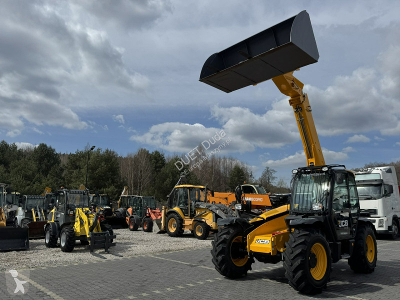 Podnośnik teleskopowy JCB 531-70 Stage V...