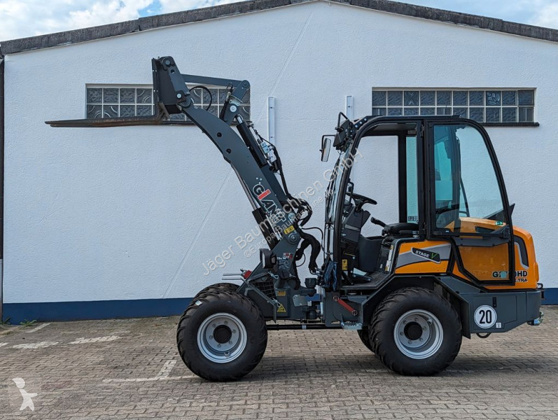 Pala cargadora Kubota Giant G2700 HD X-tra --...