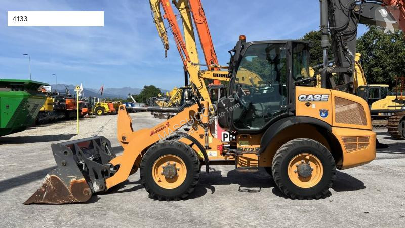 Shovel Case 221F 4x4