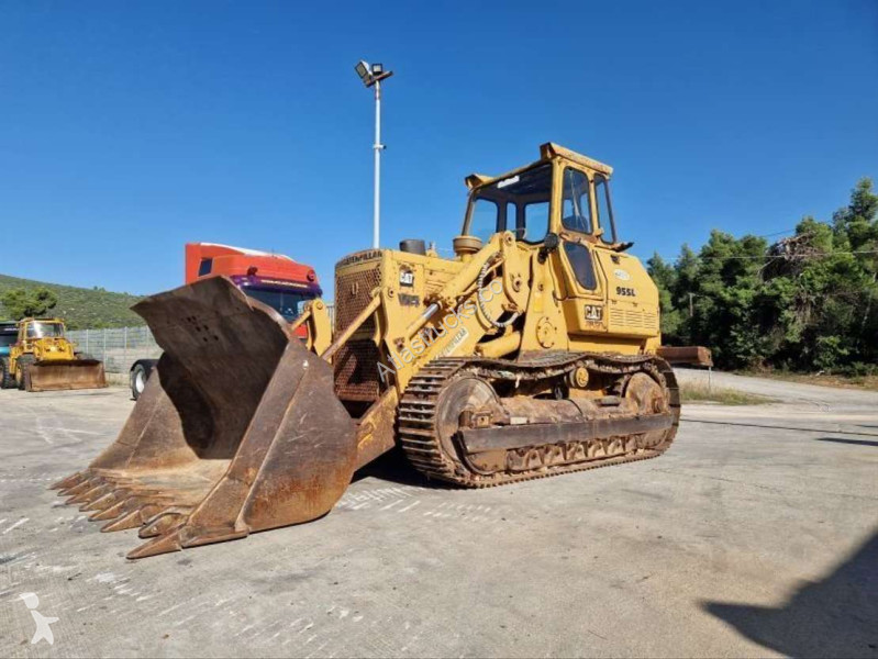 مُحمّلة Caterpillar CAT With Ripper