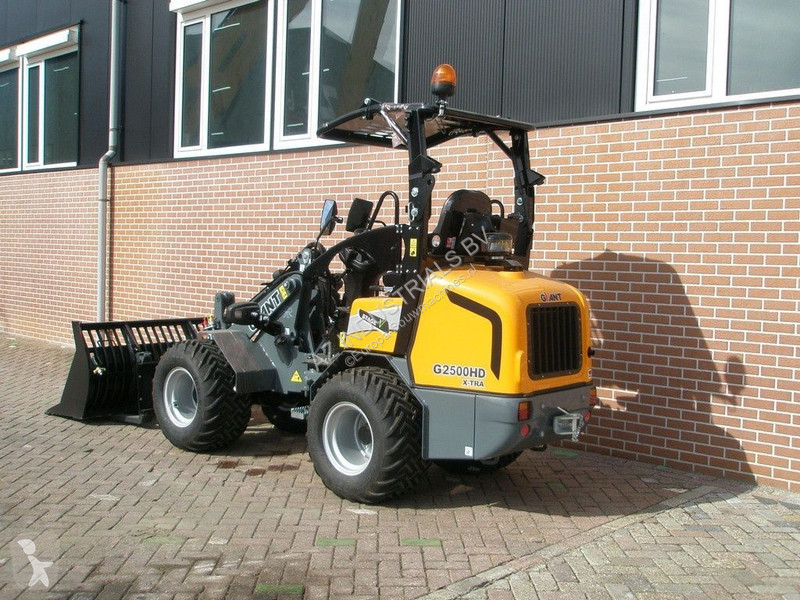 Pala cargadora Giant G2500